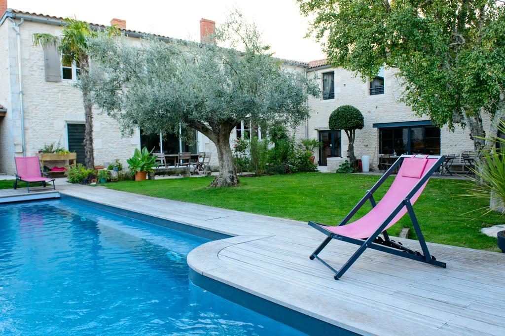 Bed and Breakfast Un Banc Au Soleil Marsilly  Zewnętrze zdjęcie