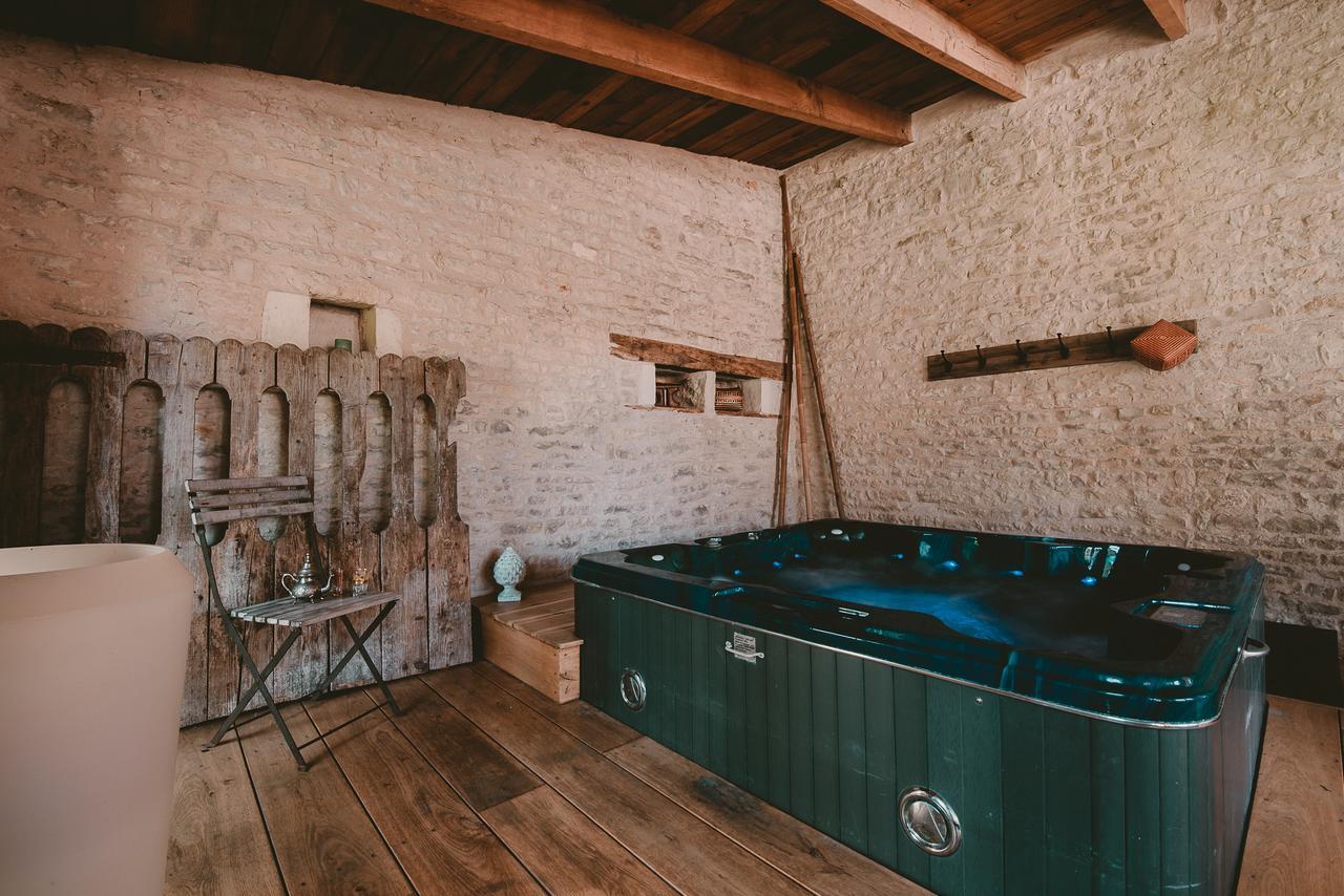 Bed and Breakfast Un Banc Au Soleil Marsilly  Zewnętrze zdjęcie